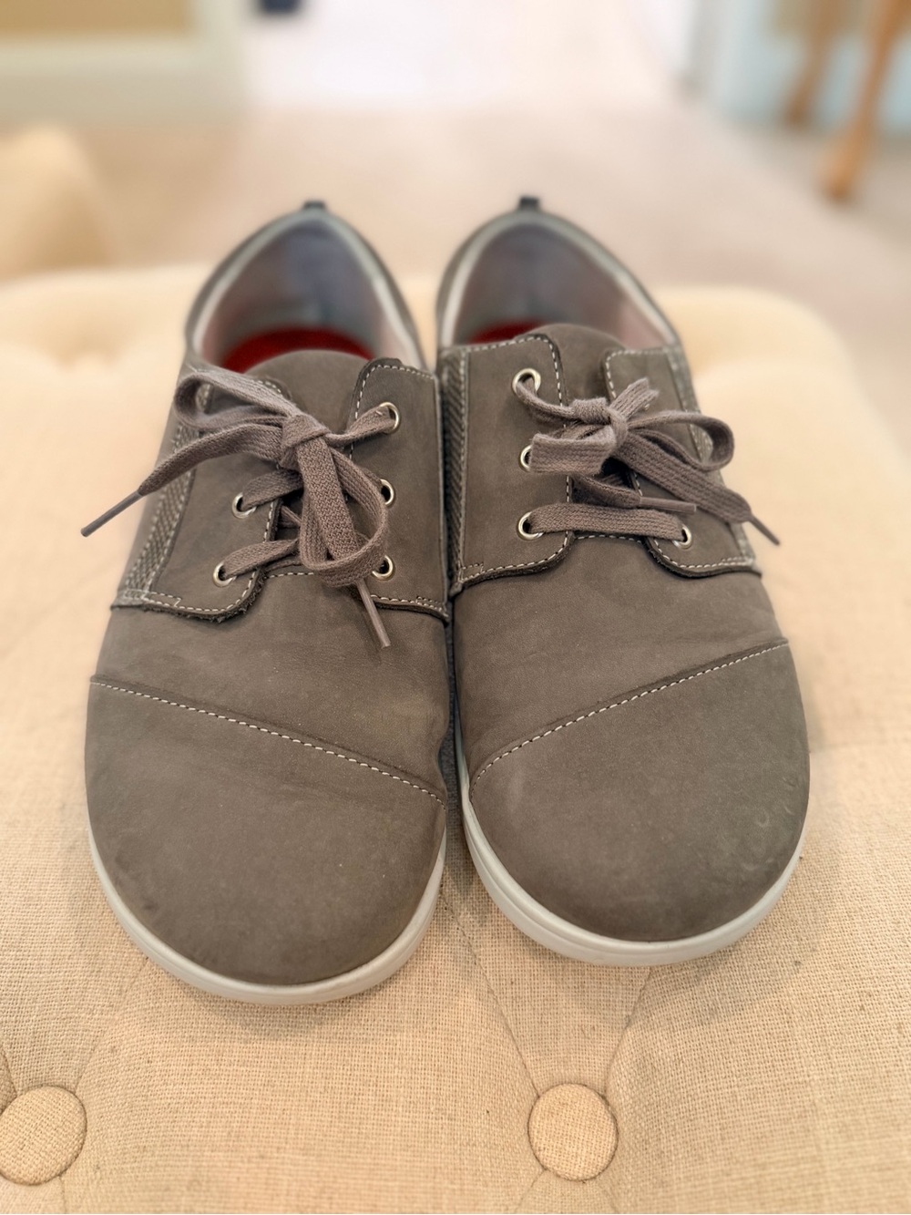 Like New SAS Women's Lace-Up Sneakers in Gray 9.5WW
